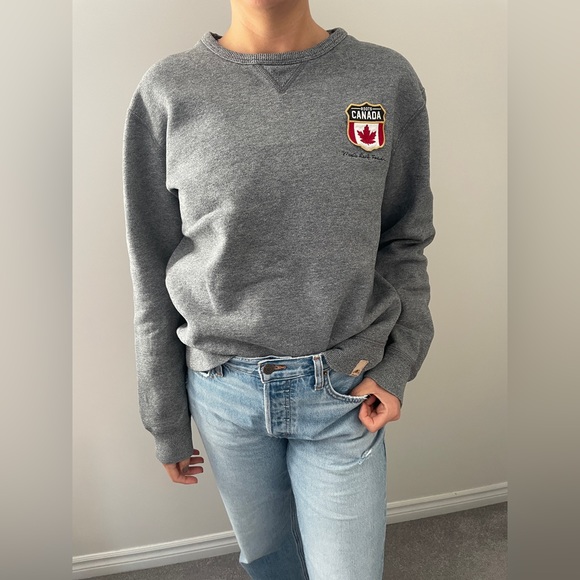 Roots Tops - Vintage Roots ‘Made in Canada’ Crewneck